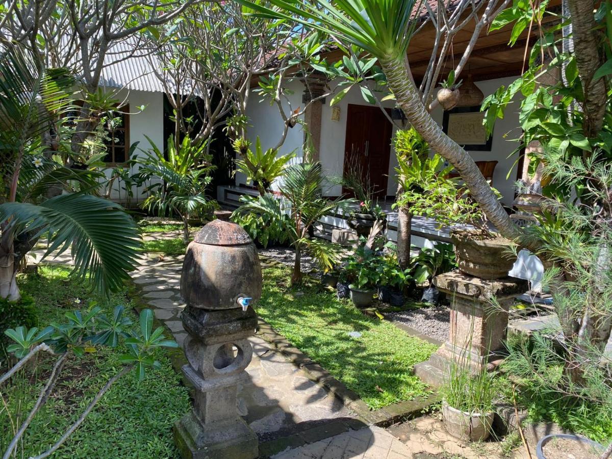 Serongga Guest House Lebih Luaran gambar