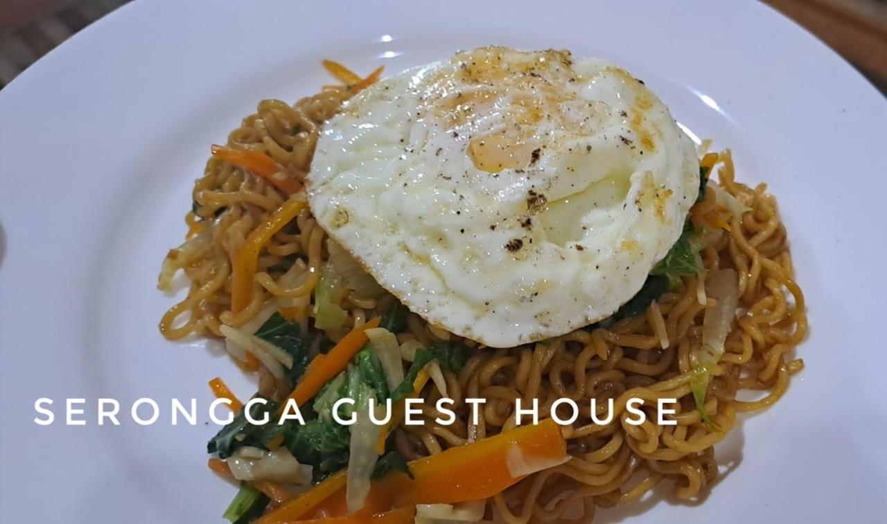 Serongga Guest House Lebih Luaran gambar
