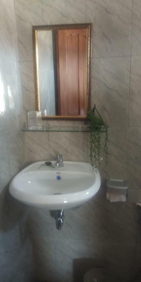 Serongga Guest House Lebih Luaran gambar